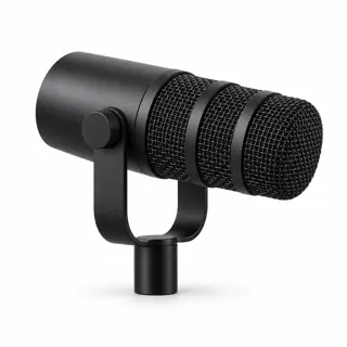Illustration générée de famille : microphone noir horizontal sur étrier, sans logo ni connecteur visible ; pas la photo exacte du modèle Shure MV7+, accessoires non contractuels