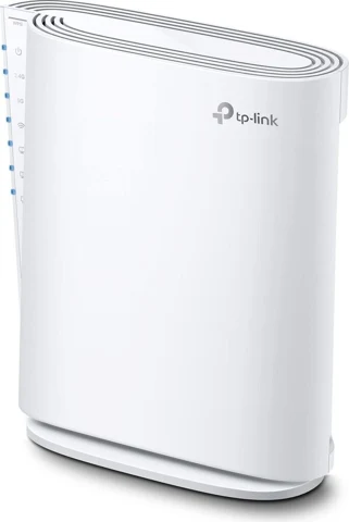 TP-Link RE900XD blanc, boîtier de bureau vu de trois quarts