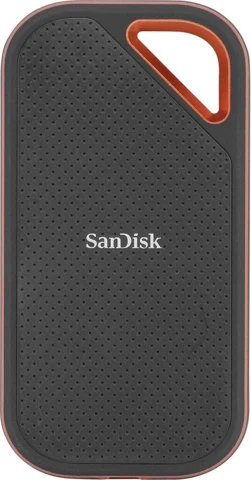 SSD SanDisk Extreme PRO noir, vu de face avec son ouverture bordée d’orange